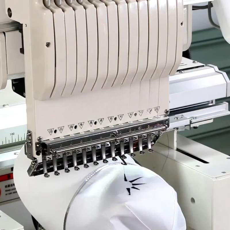 Computergesteuerte Stickerei-N – Sewing Machine For Textile Bewertung und Preis