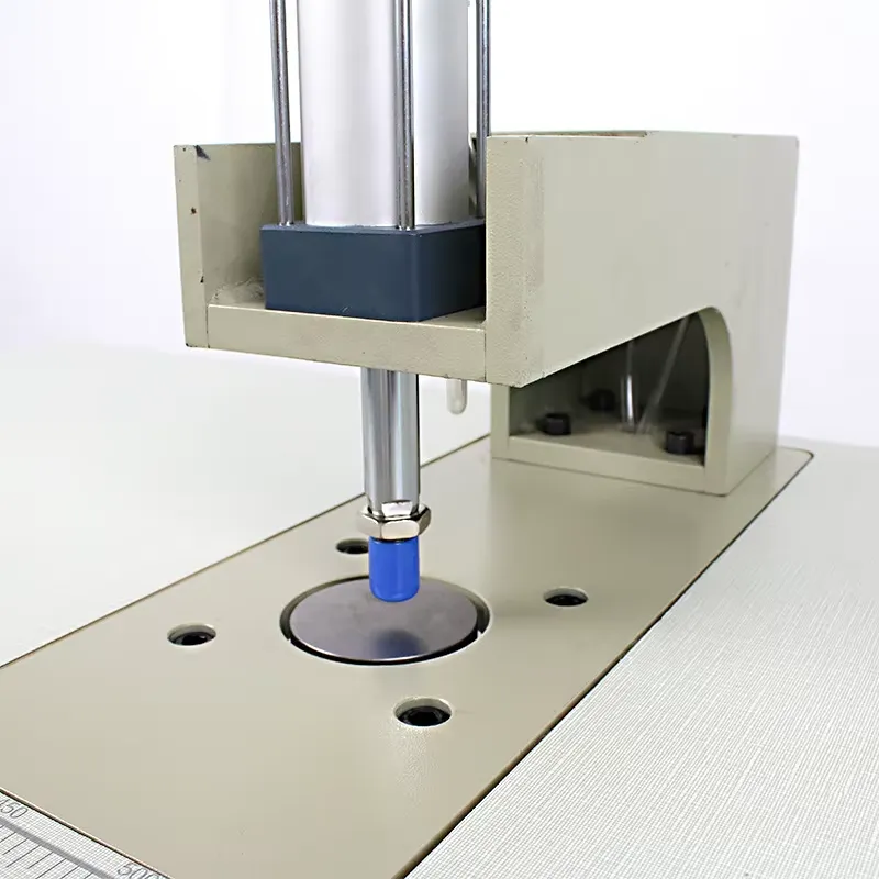 Ultraschall-Spitzen-Nähmaschin – Sewing Machine For Textile Bewertung und Preis
